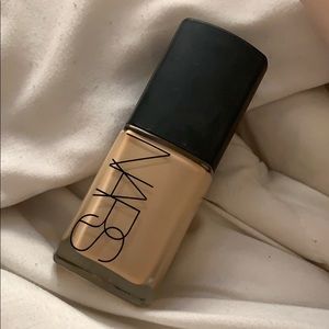 Nars Sheerglow foundation in Stromboli